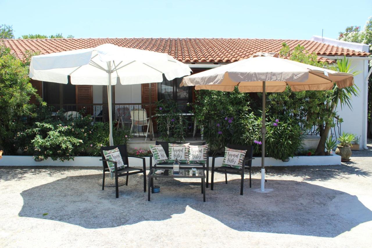 Anastazia Paradise Kolios Luaran gambar