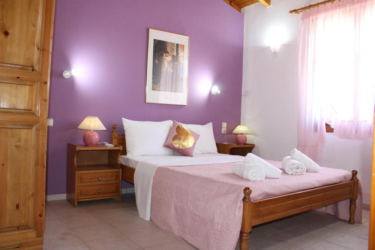 Anastazia Paradise Kolios Luaran gambar