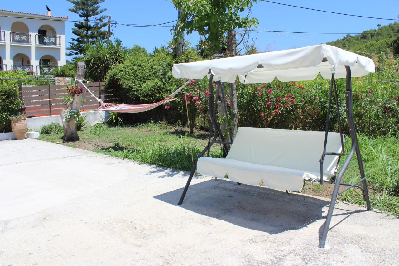 Anastazia Paradise Kolios Luaran gambar