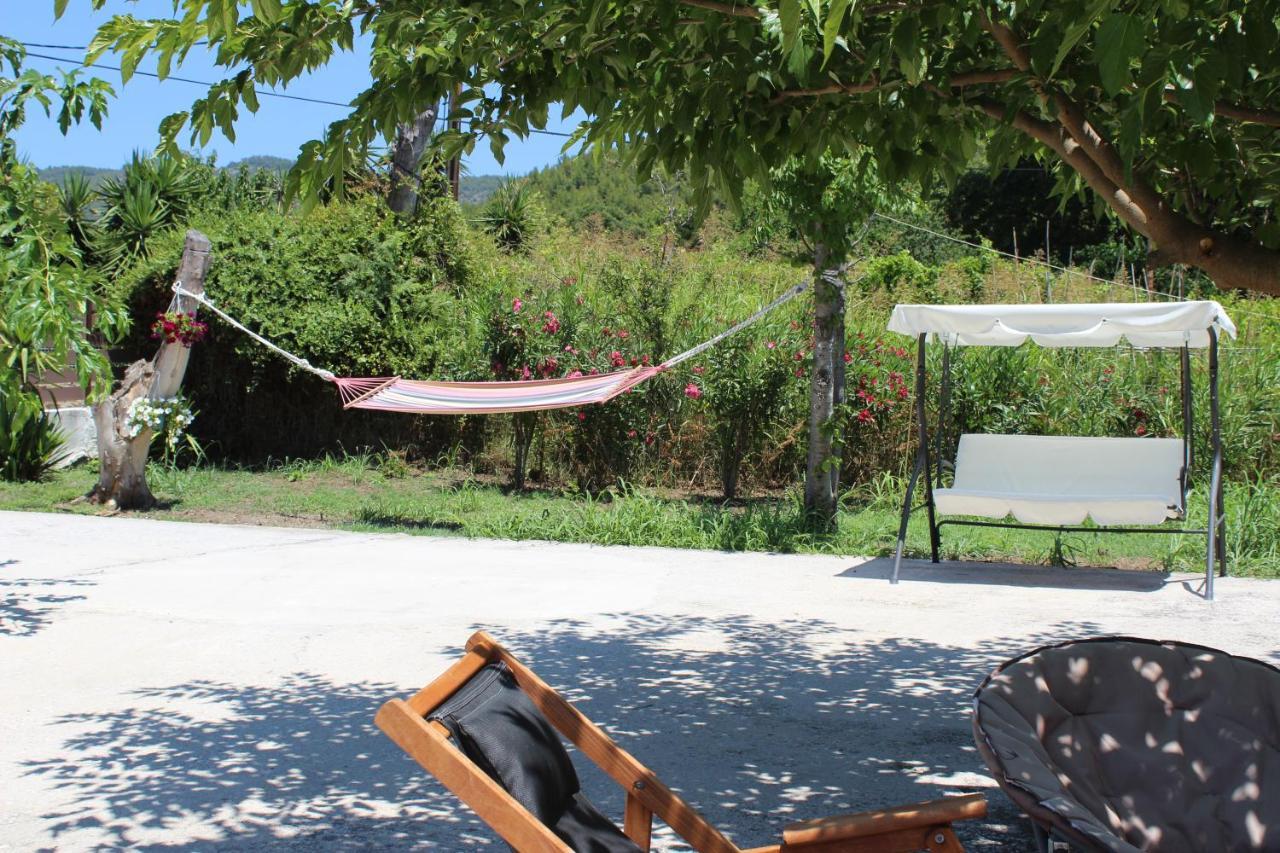 Anastazia Paradise Kolios Luaran gambar
