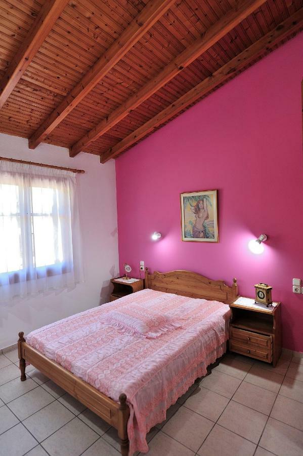 Anastazia Paradise Kolios Luaran gambar
