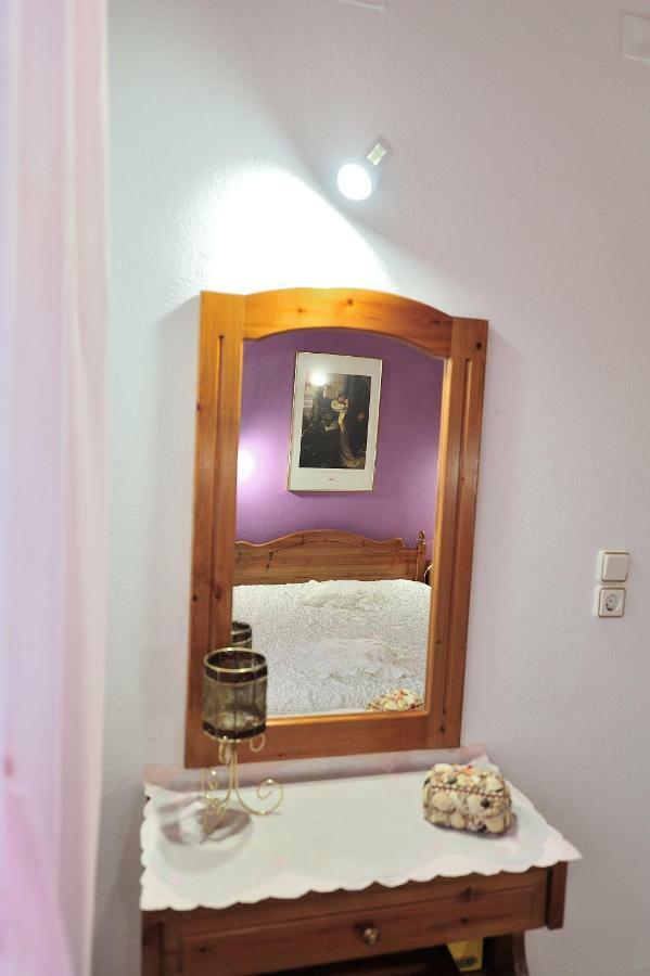 Anastazia Paradise Kolios Luaran gambar