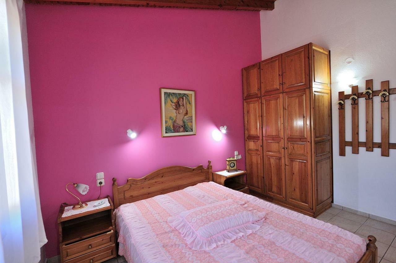 Anastazia Paradise Kolios Luaran gambar