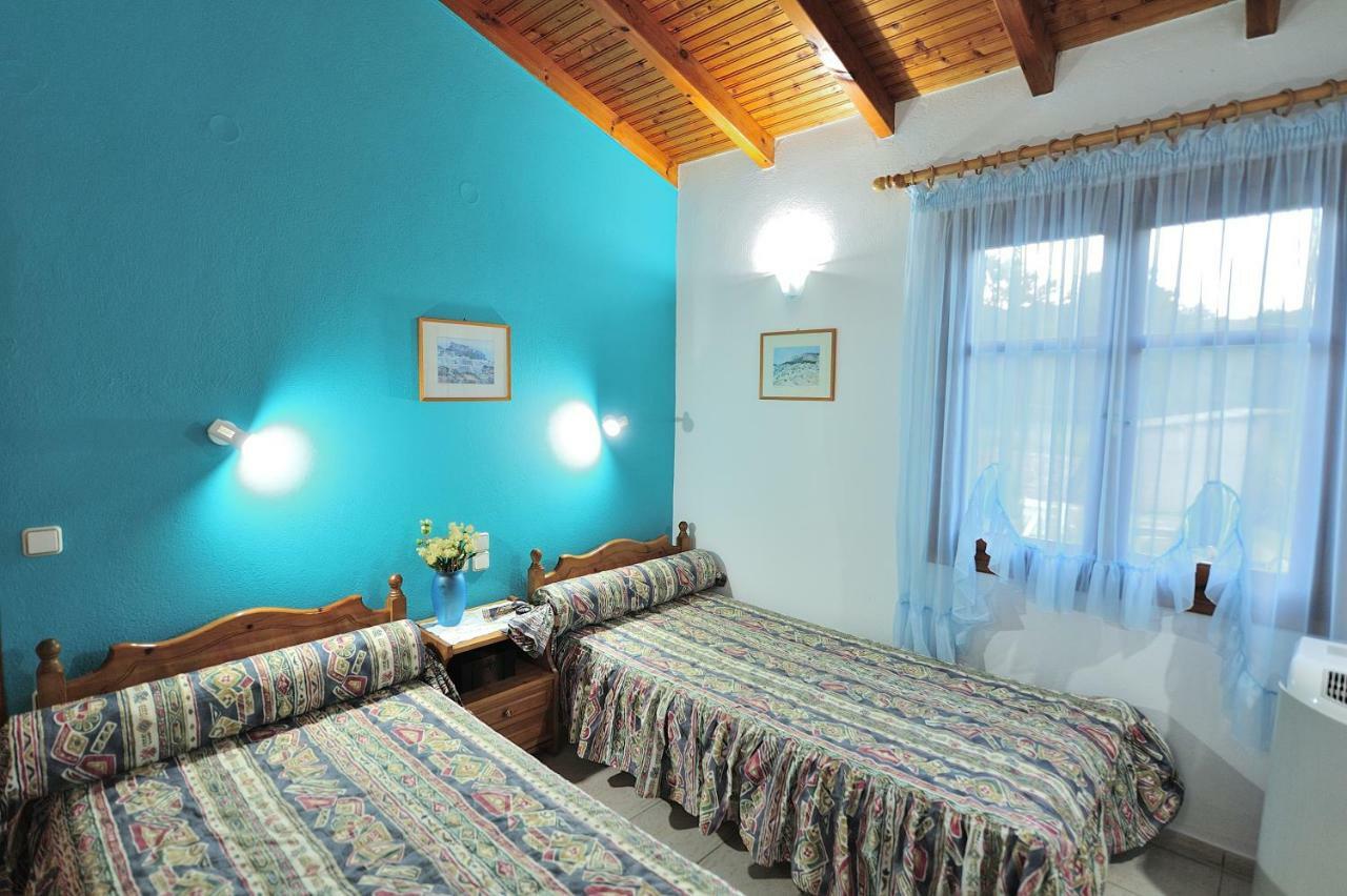 Anastazia Paradise Kolios Luaran gambar