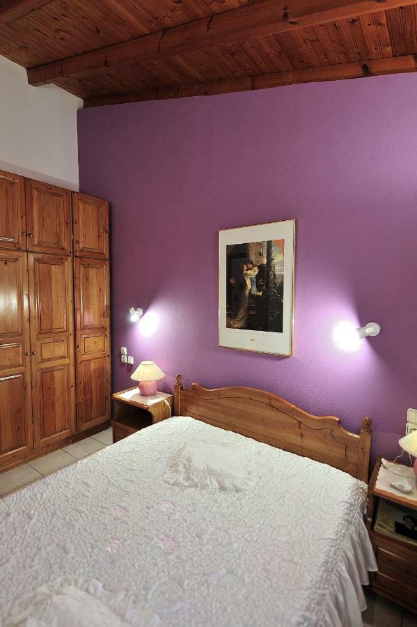 Anastazia Paradise Kolios Luaran gambar
